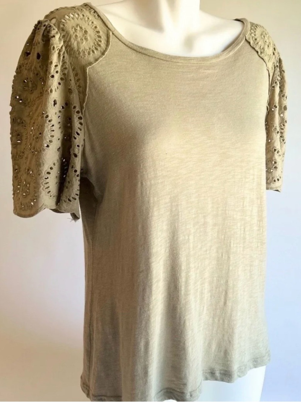 New TTAHARI Khaki Cotton Short Sleeve Top size XL.
